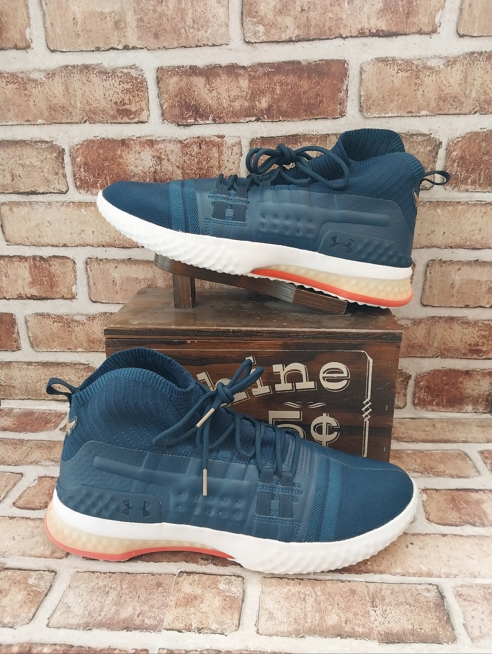 Pre-owned 2018 Under Armour Project Rock 1